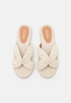 Anna Field Klapki - Beige -Anna Field 4935af18ebcb487b8aaa959ad9163100